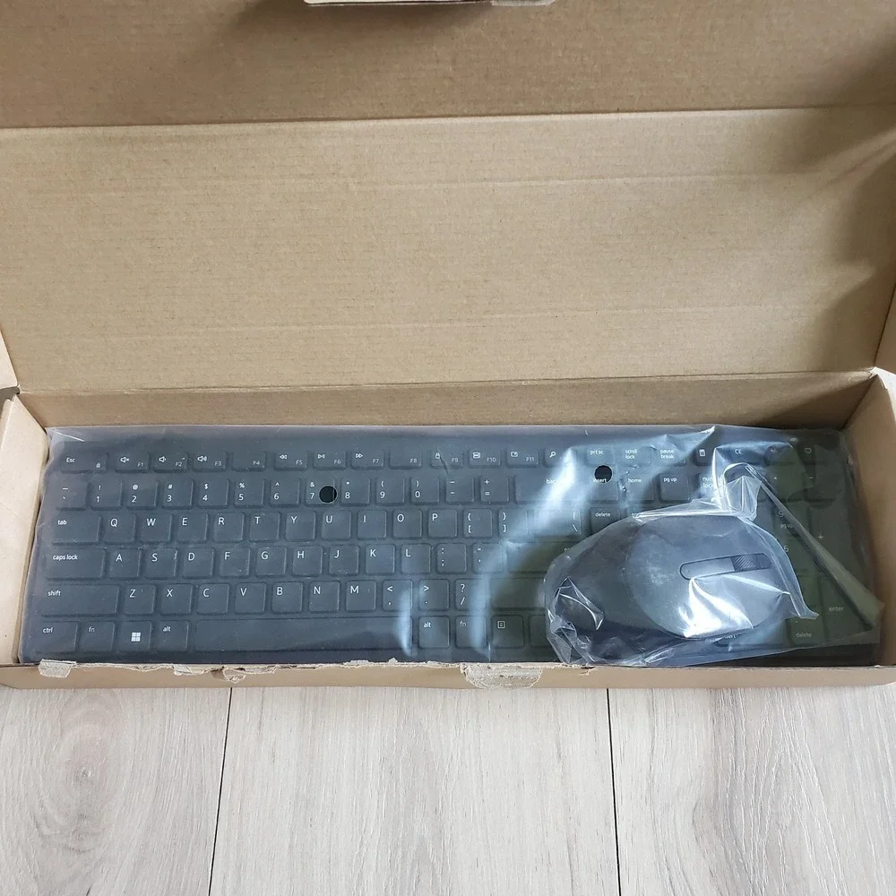 New Dell Pro Wireless Keyboard and Mouse KM5221W in Original Box